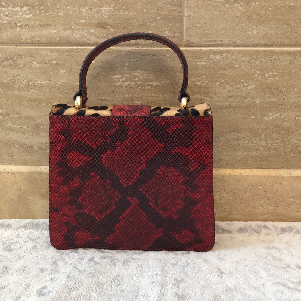 Elegant Snakeprint Handbag - Picture 3 of 5